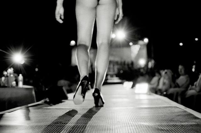 直擊選美之國的20張黑白紀實照