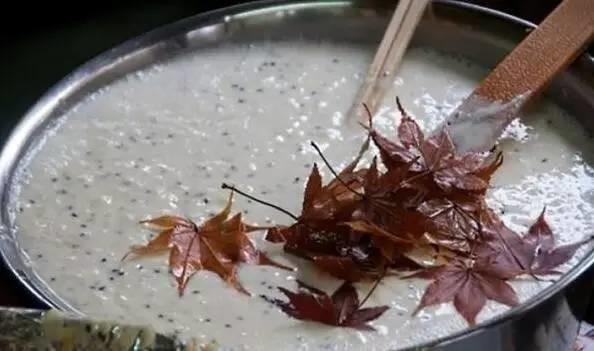 驚掉下巴!日本人為啥爭先恐後吃樹葉?