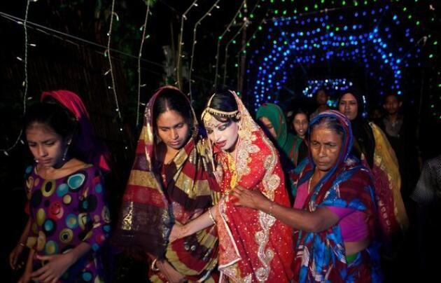 這個國家女孩早早出嫁,家長稱早結婚能避免性騷擾