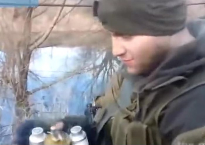 男子用手榴彈炸魚，這收穫太讓人意外了！