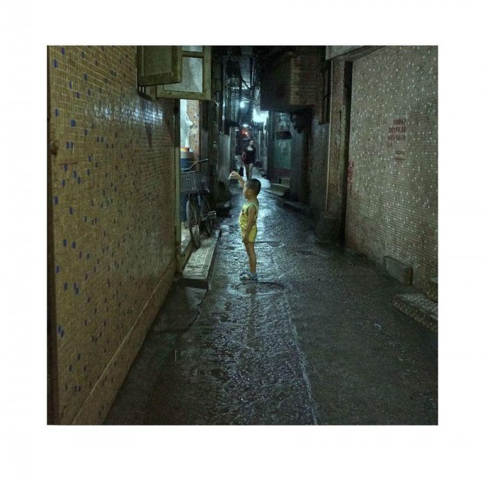 實拍城中村眾生相：意外街拍到美女