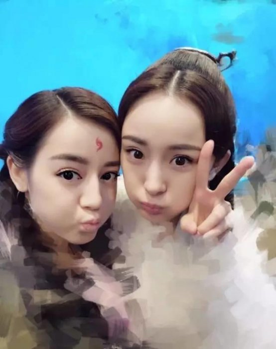 她是盛一倫最惦念的人，連陳偉霆都願意實力寵，出道三年就坐擁了千萬粉絲！