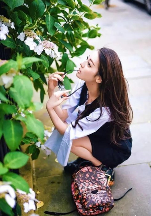 她是盛一倫最惦念的人，連陳偉霆都願意實力寵，出道三年就坐擁了千萬粉絲！