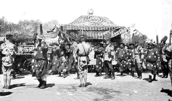 袁世凱按皇帝禮儀搞的葬禮 實在太鋪張只能湊錢修墓