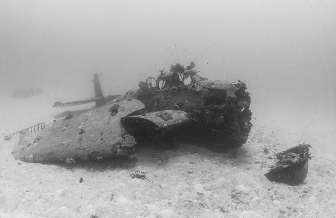 二戰美軍飛機的海底墓地