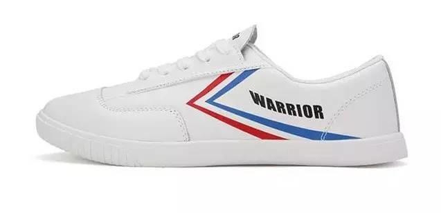 永遠走在時尚一線的小白鞋—我只要回力！