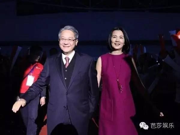 18歲紅遍台灣，24歲跟富豪私奔，30歲隻身救下被綁丈夫