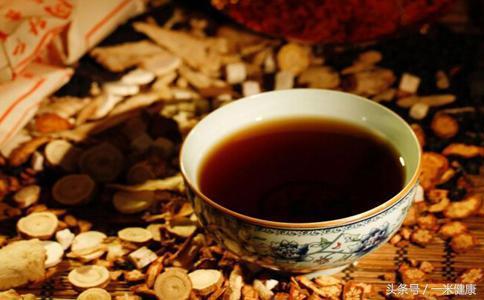 老農民得癌症沒錢看病,用偏方死馬當活馬醫,如今已是健康人