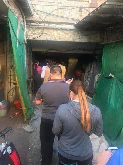 這是投票所你敢信？高雄又老又窮...「連排選舉都像在過奈何橋」！比鬼屋還陰森