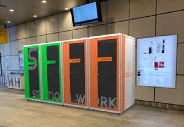 日本社畜太慘！火車站內設「迷你辦公室」...上司急call也能秒上工