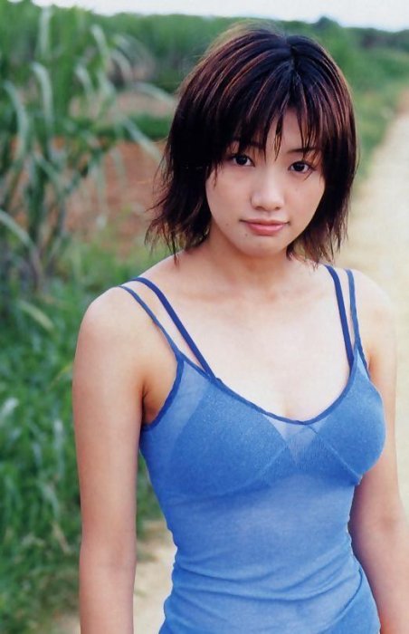 美女主持黑歷史！遭翻出多張「大口素香腸.GIF」使人秒想歪！竟還滴汁超邪惡…(15P)