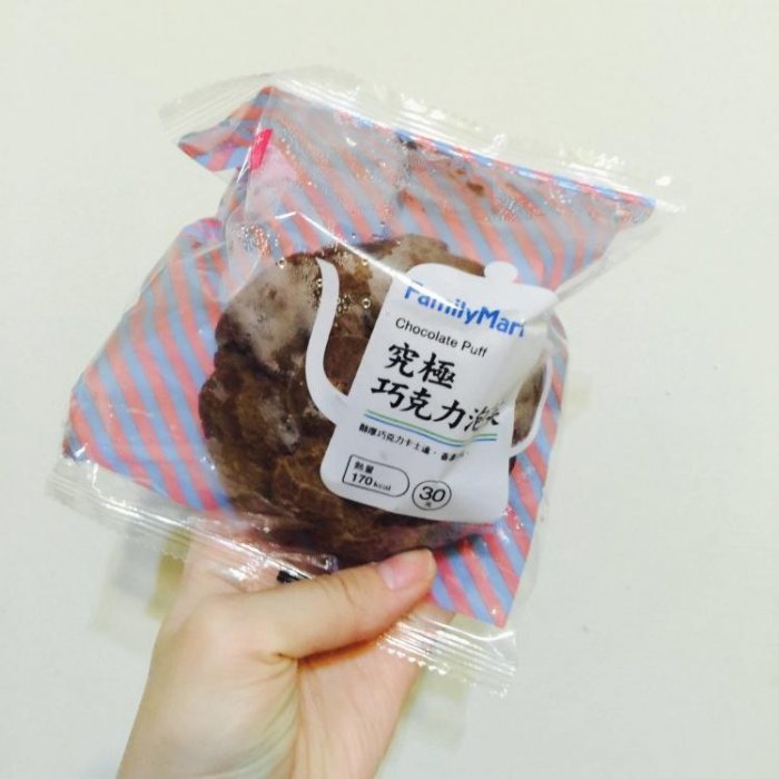 PTT問7-11全家哪家商品更好吃?「照二分法吃不踩雷」引發網友大暴動:飯糰只在小七買