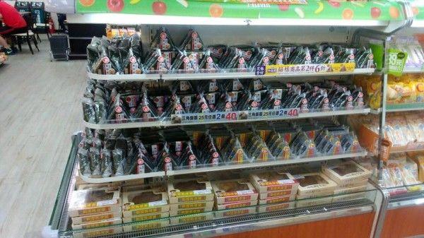 PTT問7-11全家哪家商品更好吃?「照二分法吃不踩雷」引發網友大暴動:飯糰只在小七買