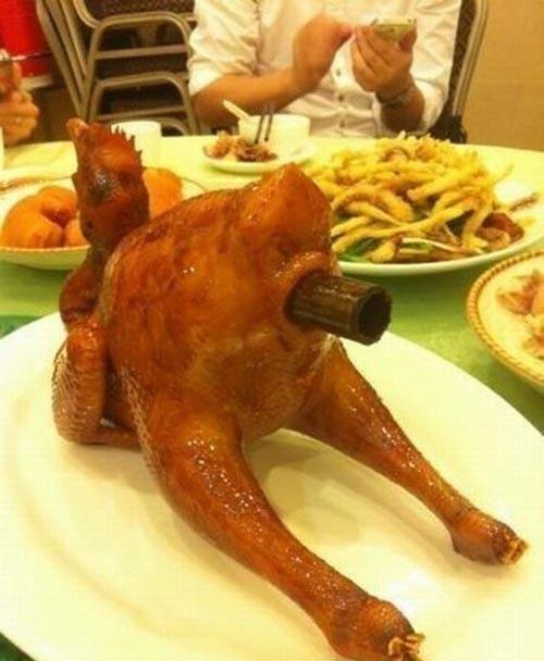 90秒驚悚畫面曝光!上司拿空壓槍「灌他肛肛」...瞬間癱軟肛裂掛了!千年殺必死 (影