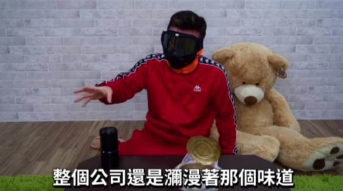 youtuber為點閱不要命了！「50台空氣清淨機v.s.毒氣室」10分鐘後走進去....(影