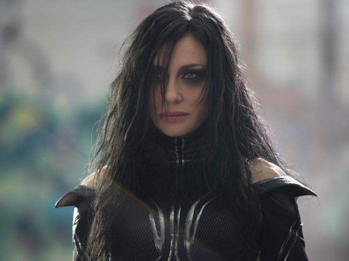 易容術4ni？超神還原coser總結年度最佳裝扮 最後竟讓網友選擇跪著看：到底怎麼辦到的