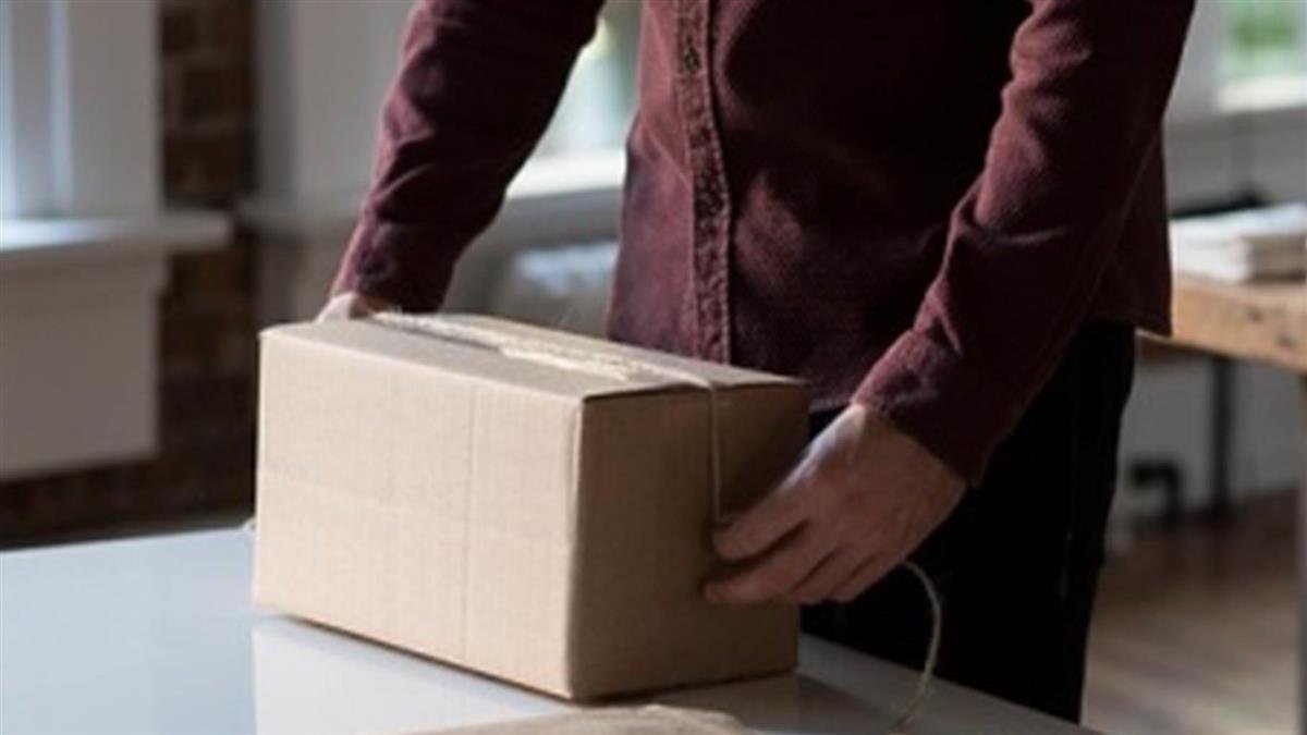 小編太ㄎ一ㄤ！等不到網拍包裹客服要求「拍照證明」...他神回覆網友全笑噴：後勁好強XD