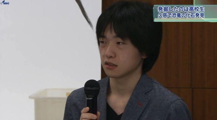 高中生校外教學… 竟挖到「恐龍化石」!專家一研究驚呆:是9000萬年前新物種