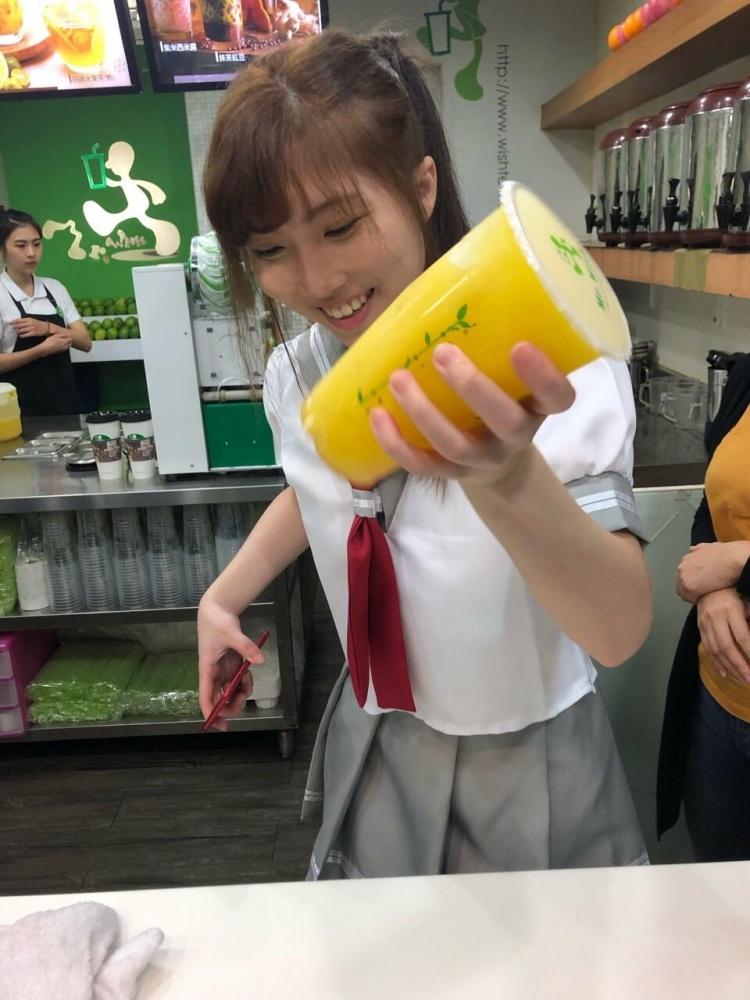 飲料店一日店長活動！網友驚呆「戀愛系店員」秒勝網紅…巴掌臉+清新氣質：下班衝內科