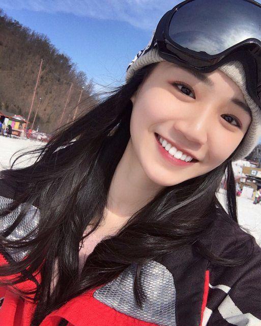 姐姐生日快樂… 弟弟跨海祝福竟出賣「超清新+笑容甜死人」網友搶當姐夫:還單身嗎?