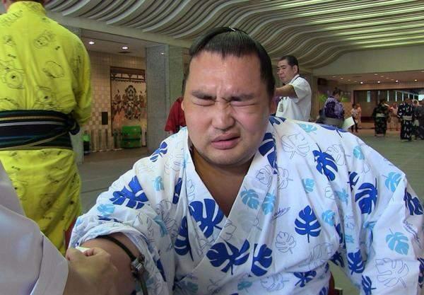 X你娘怕爆！相撲選手「聽到OO就怕」大展鐵漢柔情！超痛苦表情集：怎麼莫名療癒XD