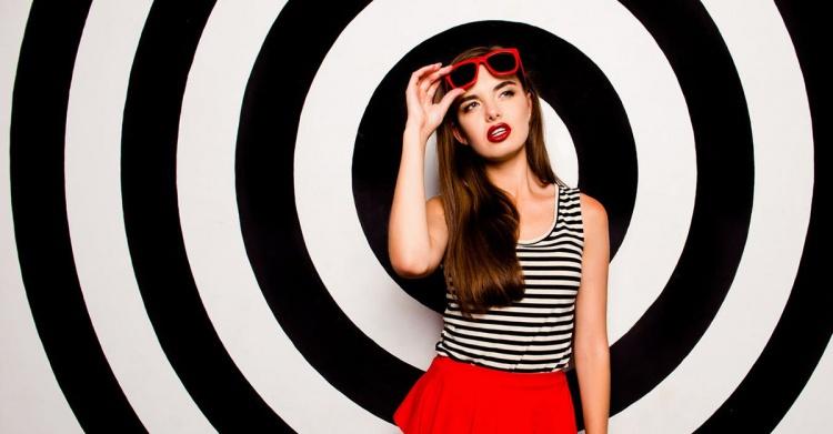 時尚大災難...深圳時裝周精彩服裝大點評!網:「我家巷口阿嬤都贏」