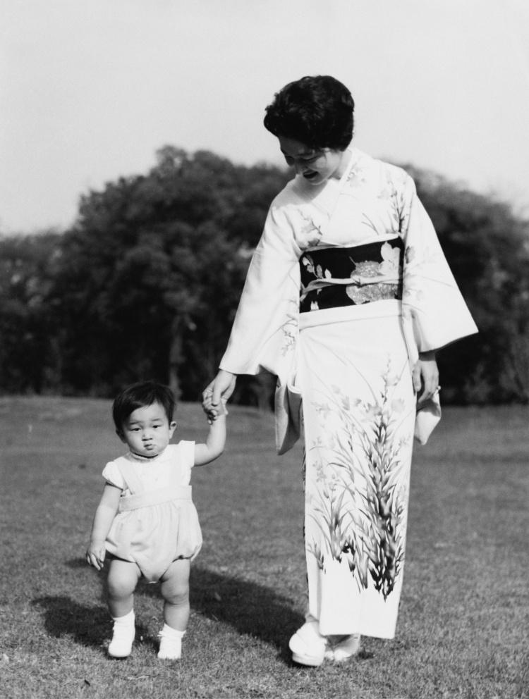 日本首位平民皇后「時光倒轉60年」盛事美顏網狂讚!難怪天皇愛她一甲子始終如一(19P)