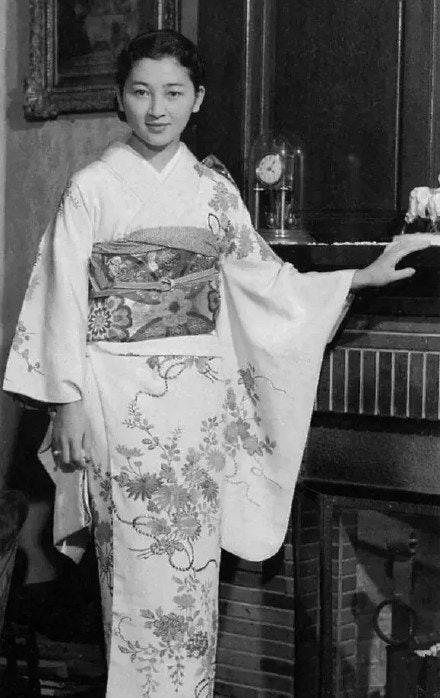 日本首位平民皇后「時光倒轉60年」盛事美顏網狂讚!難怪天皇愛她一甲子始終如一(19P)