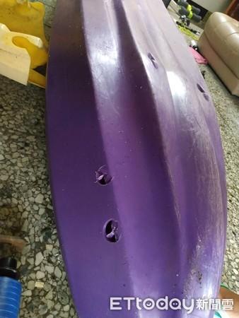 海上求婚毀了！26獨木舟遭離奇鑽洞　17人險滅頂「這是謀殺」