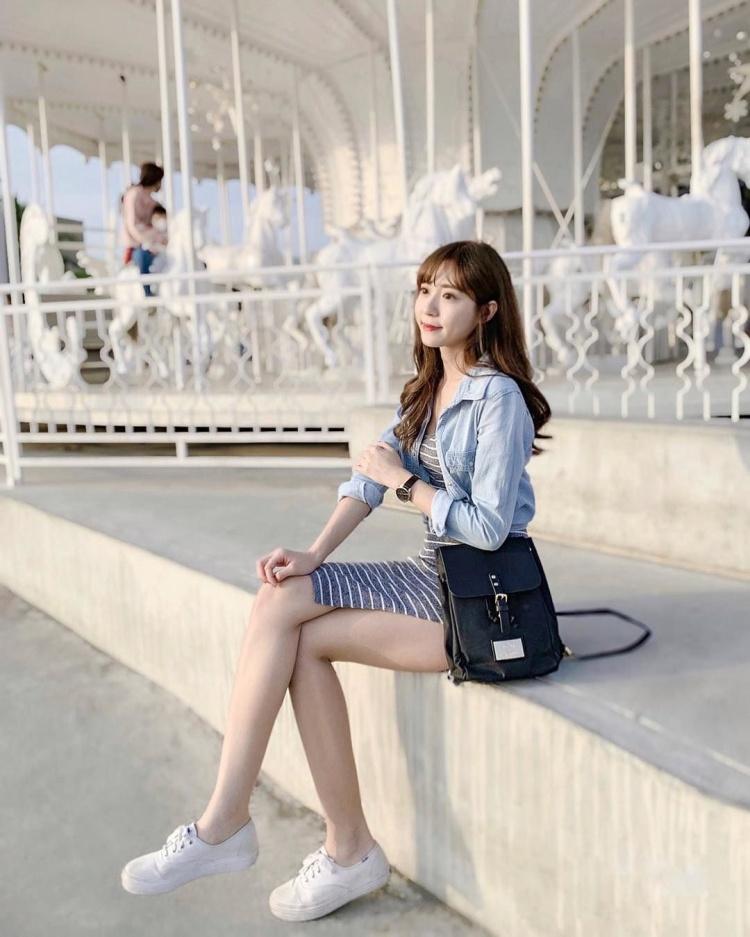 輔大眼鏡妹超仙！網友怒神現況「長相甜到長螞蟻」一笑心融化..女友感滿點！看了就心動