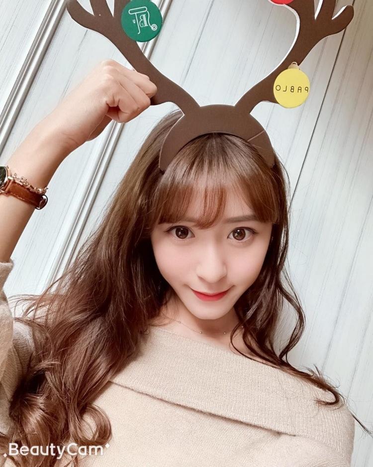 輔大眼鏡妹超仙！網友怒神現況「長相甜到長螞蟻」一笑心融化..女友感滿點！看了就心動