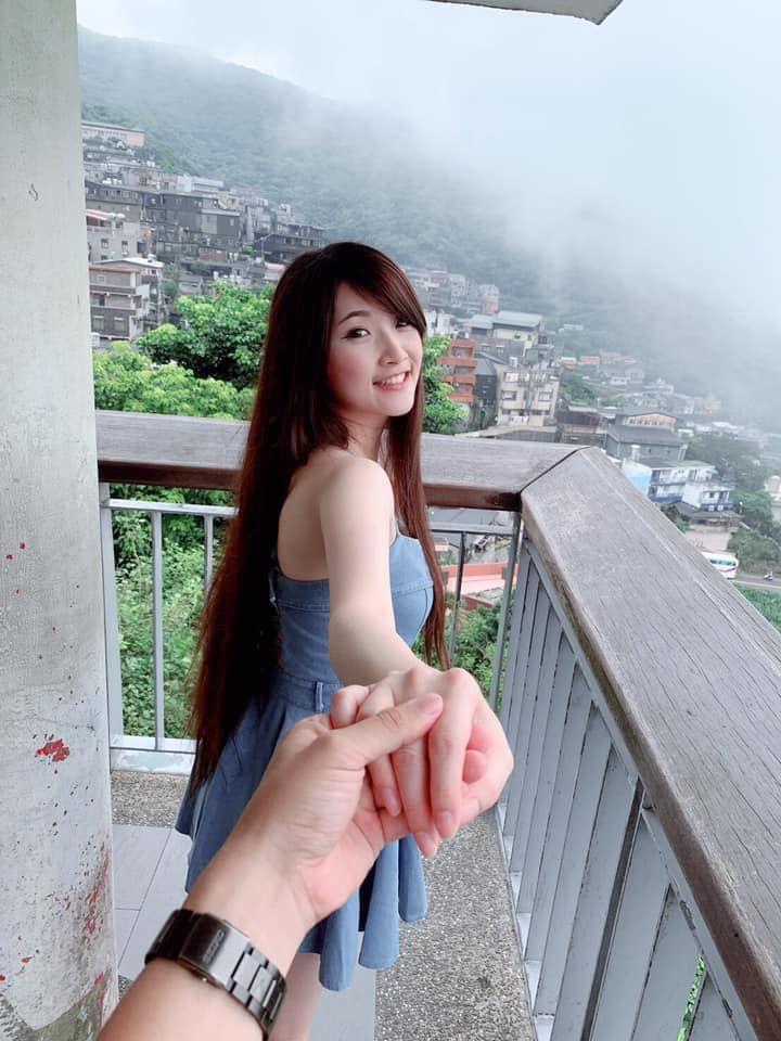 真有老司機 他出賣副駕「側面好兇」！又正又神美腿 反觀網狂嘆自己…：羨慕哭！