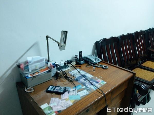 父親節「一台神秘iPhone充電」神展開 驚喜度飆破百...網讚嘆:太猛了