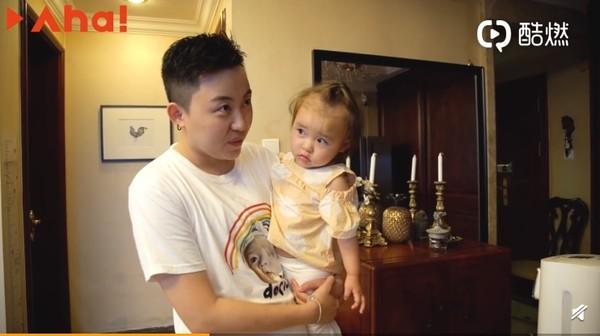 女CEO「買上等精子」生5國混血美娃！　被譙害孩子沒爸…她1句反擊惹哭人