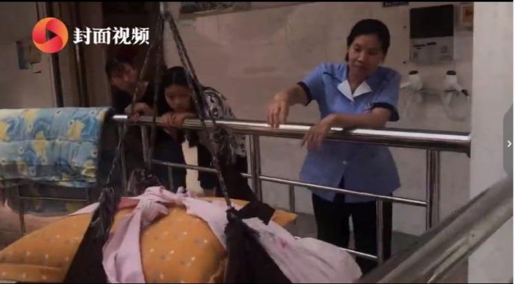 搬家搬得要死要活？超狂學校「引進吊車幫新生提行李」超方便設備...網傻眼：好羨慕啊！