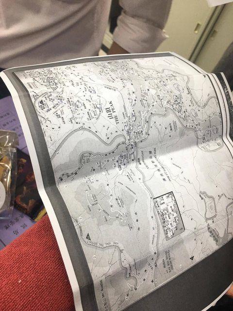 軍事機密文件?公司收到信封內含「香港地圖+一堆sim卡」藏特殊密碼!網:這種信你敢拆?