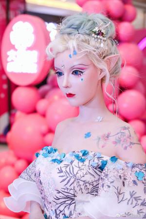 真人芭比網紅直播卸妝!「素顏真面目」曝光網嚇壞:OMG