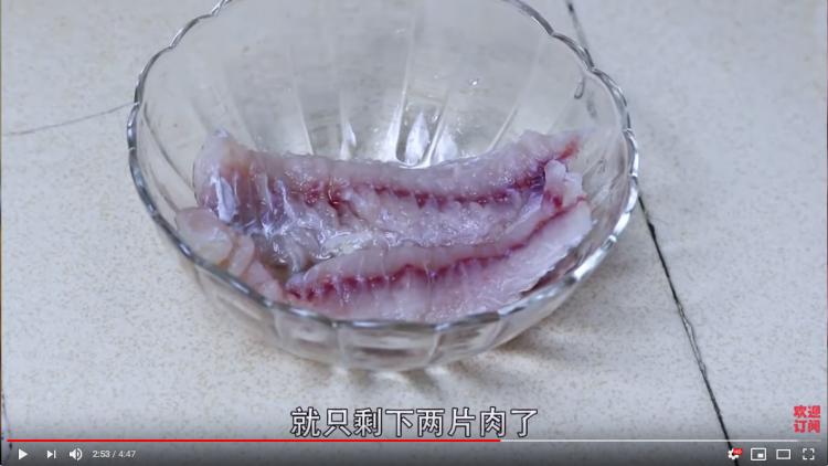 吃青苔的垃圾魚好吃嗎？網紅親自嘗試「口感超嫩像法式OO」網問號：看起來爆幹好吃...