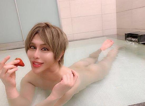 狂砸一億元整形!自卑男靠「六女輪流包養」一年狂整40次!整形後照曝光...網友:好噁!