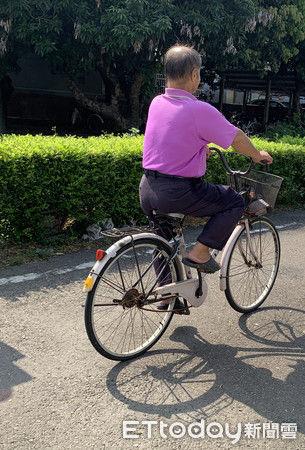 騎腳踏車也會酒駕?男子騎車搖搖晃晃「酒測值高達1.41」開罰金額竟然要_網:好慘