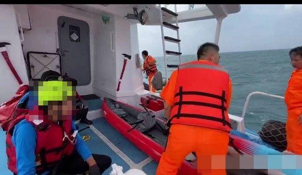 颱風天真的跑去泛舟?「硬滑獨木舟出海」兩小時候求救...海巡署長震怒!網:怎沒淹死?
