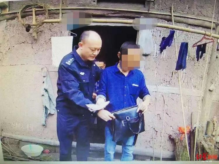 發現提款機卡槽有張金融卡！他試兩次就成功破解…原來密碼是「這些數字」：爽領一波！