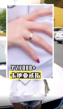 街頭直擊拜金女全身行頭！超浮誇「整套要價XXX萬」網民點破驚人真相：其實目的是要_