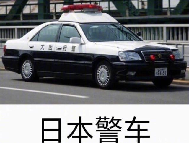 世界各國警車圖艦！從各式跑車到肌肉車「俄羅斯車種超級狂」網笑翻：果然是戰鬥民族！