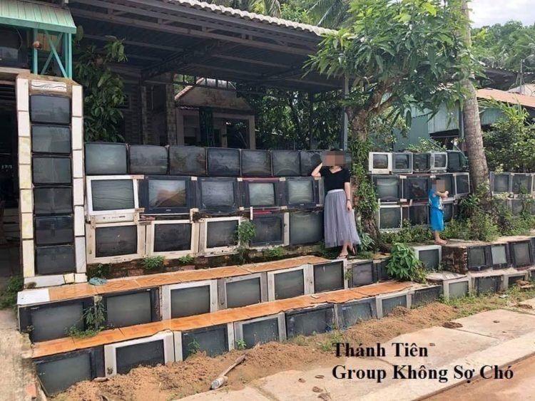 越南偏僻小村...房屋的圍欄竟然全是用「舊電視機製成」…引來專家勸說:有危害的!