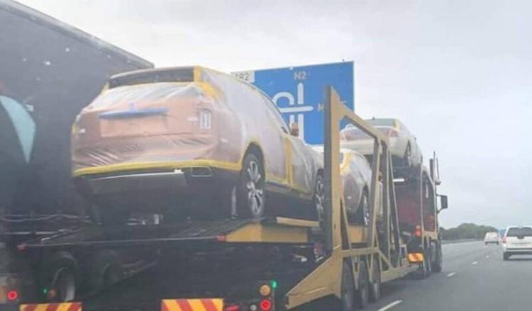 南非國王...為妻子購買了「20輛全新勞斯萊斯」曝光！ 讓人羨慕死了：有錢真是大爺！