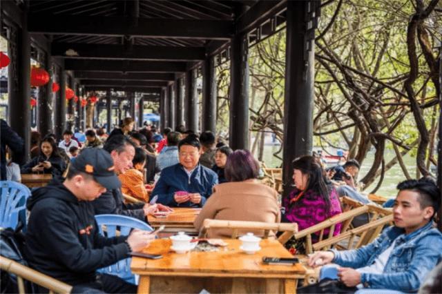 中國最懶的城市...走到路上「每個人不是打麻將就在喝茶」有錢又有閒...網嗨：根本天堂！