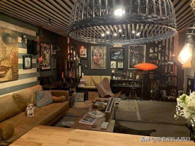 想蓋自己的房子？他用「11個貨櫃蓋出自己的城堡」屋內裝潢超炫炮：以為在電影裡面！