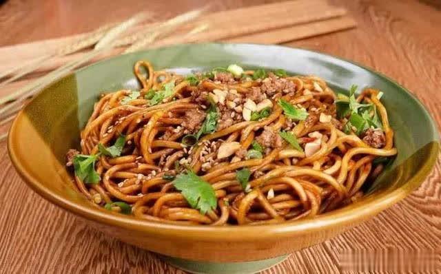 大陸非常有名卻很難吃的小吃！鄉民分享「吃過三種算戰士」超過三種是烈士！網笑：中肯