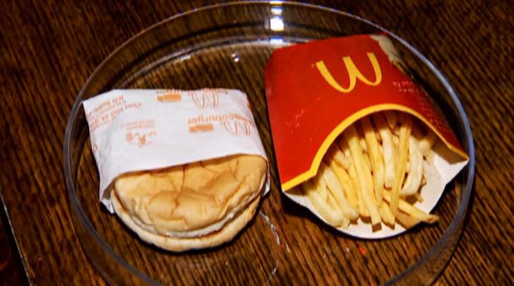 這是冰島最後一份麥當勞！放置整整10年的變化曝光竟引大批網友朝聖：嚇得我再吃顆漢堡